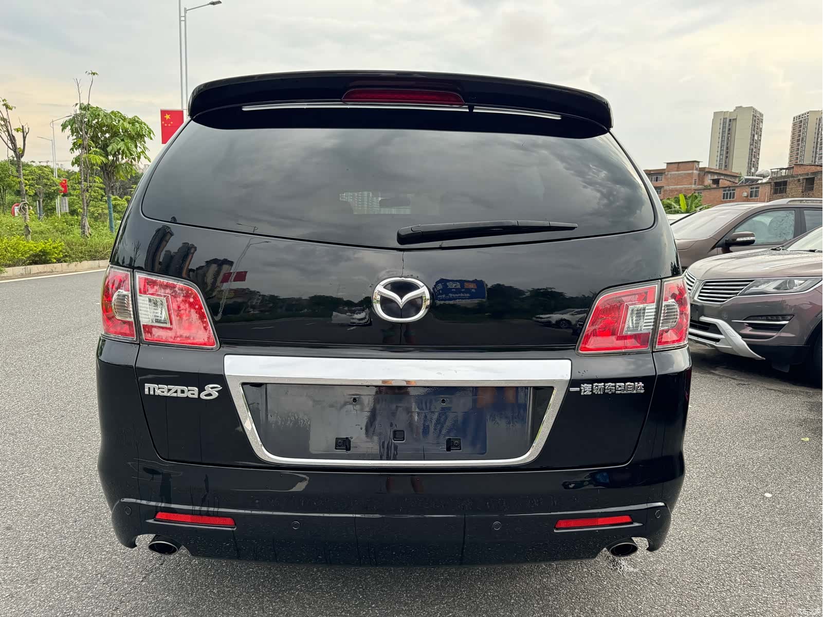 Mazda 8, 2012 6