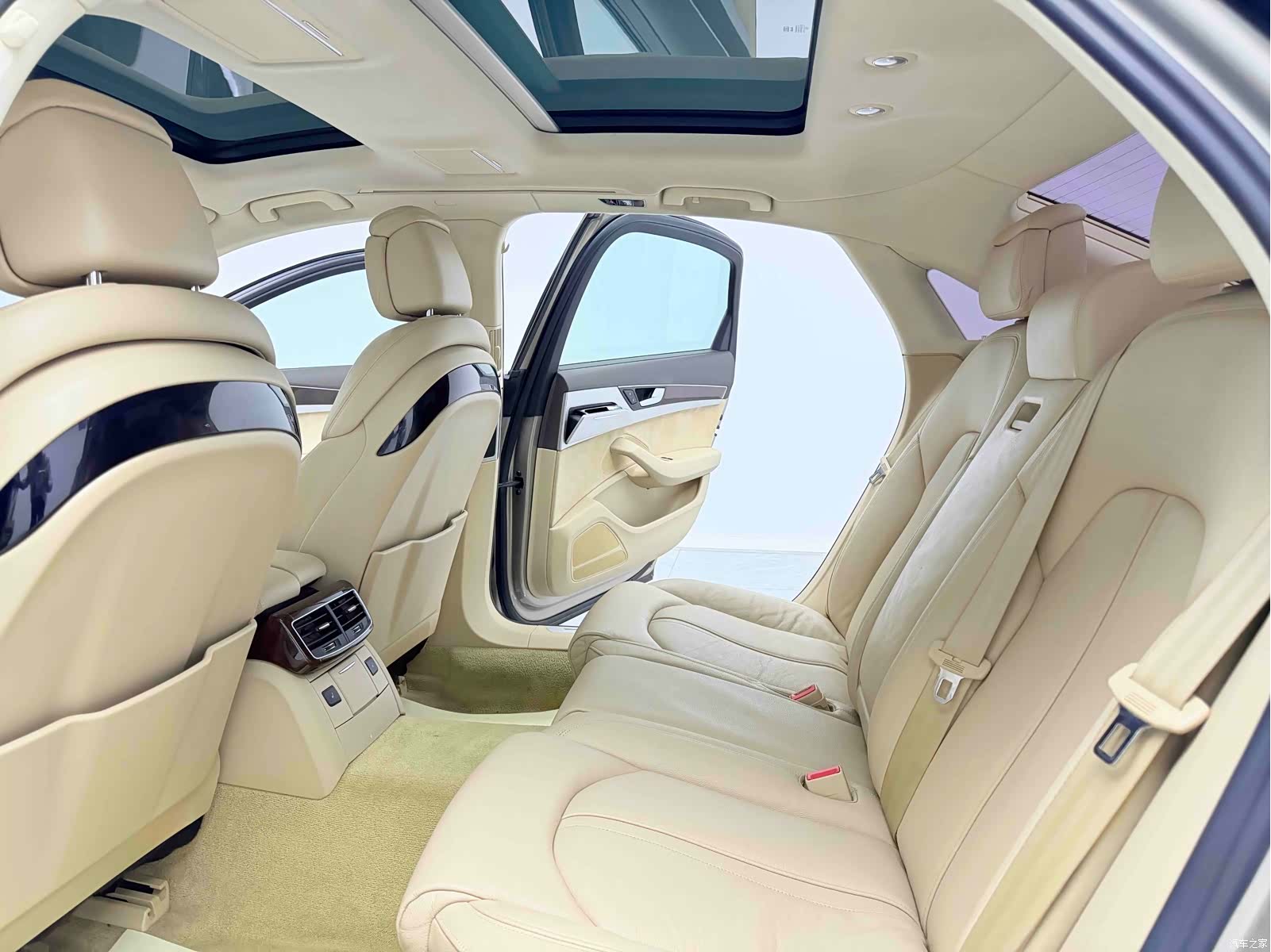 Audi A8L, 2014 9