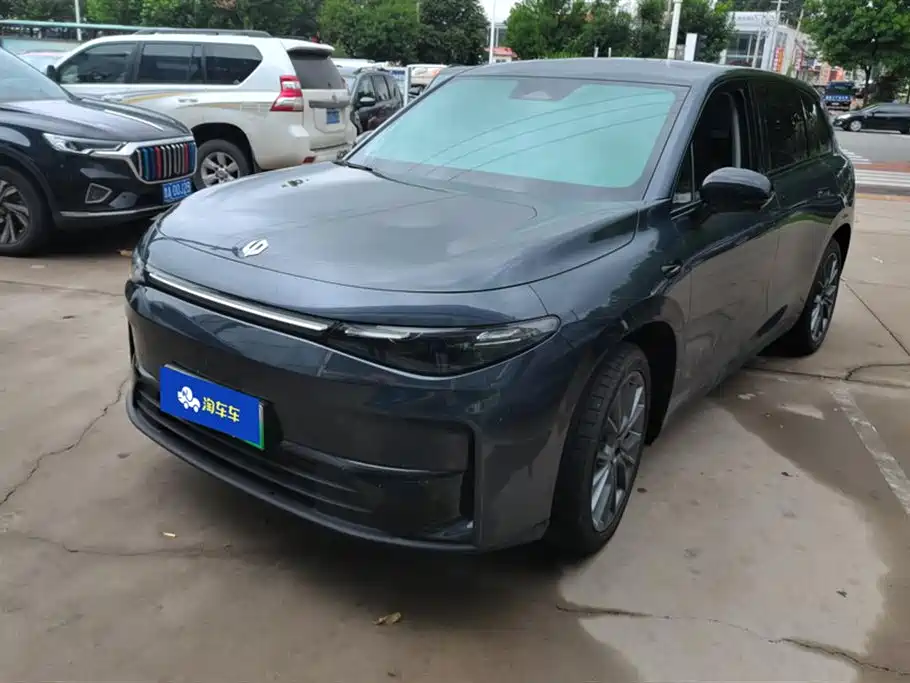 Leapmotor C10