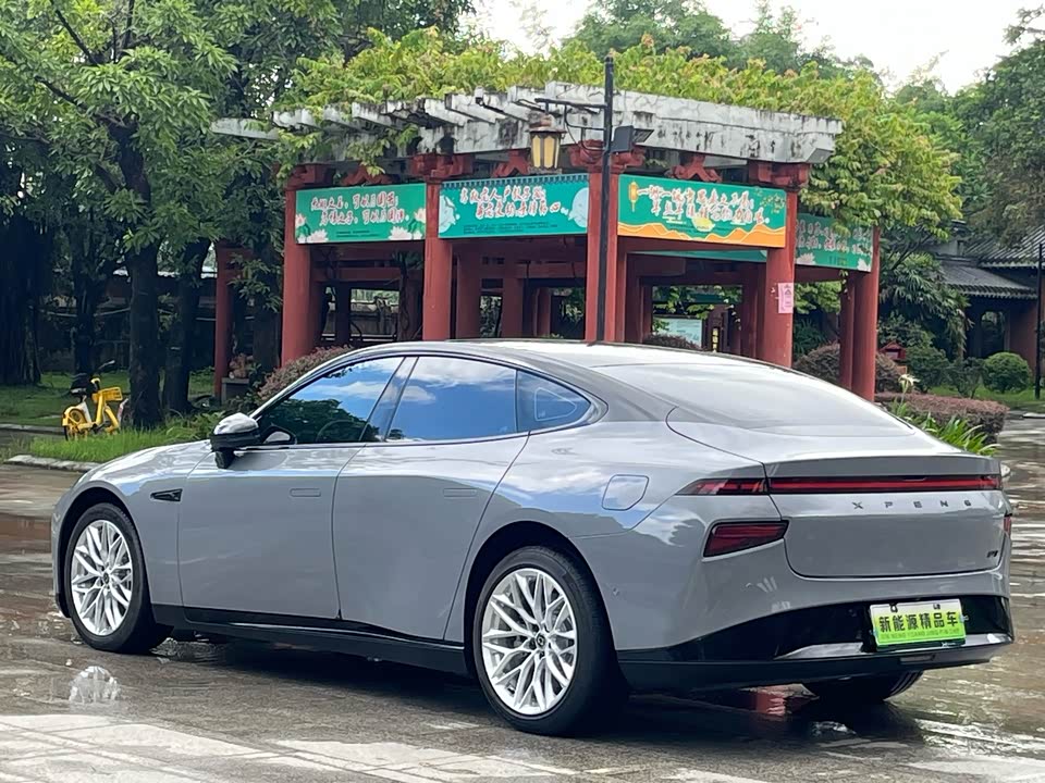 XPENG P7