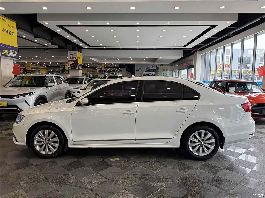 Volkswagen Sagitar, 2015 9