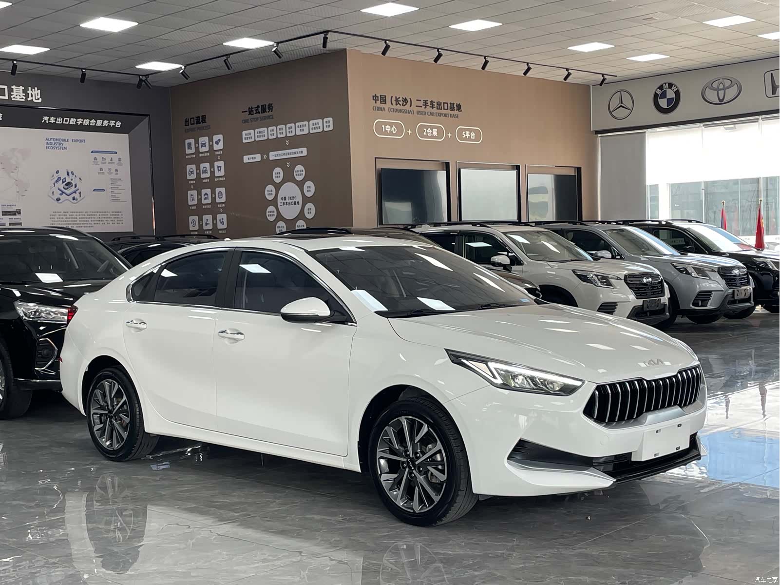 Kia K3, 2022 3