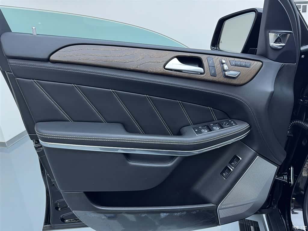 Mercedes-Benz GLS, 2017 11