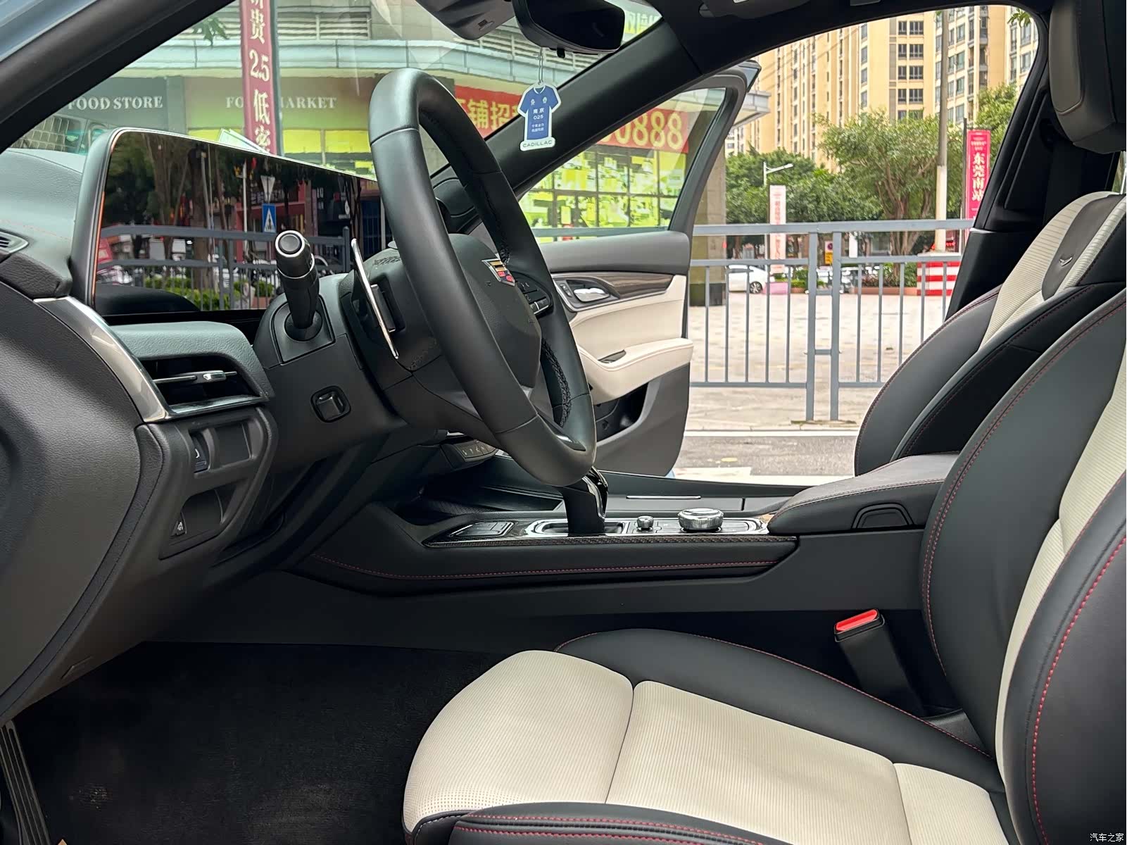 Cadillac CT5, 2025 9