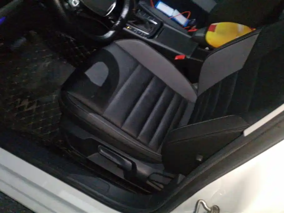 Volkswagen Sagitar Volkswagen Sagitar