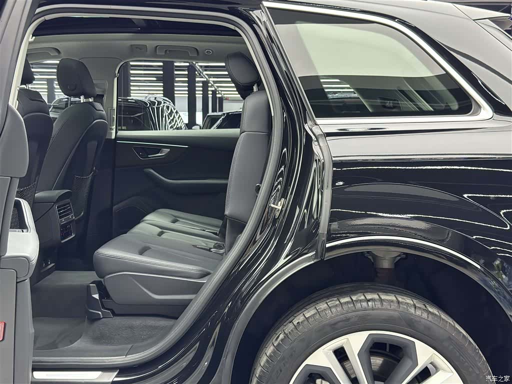 Audi Q7, 2023 7