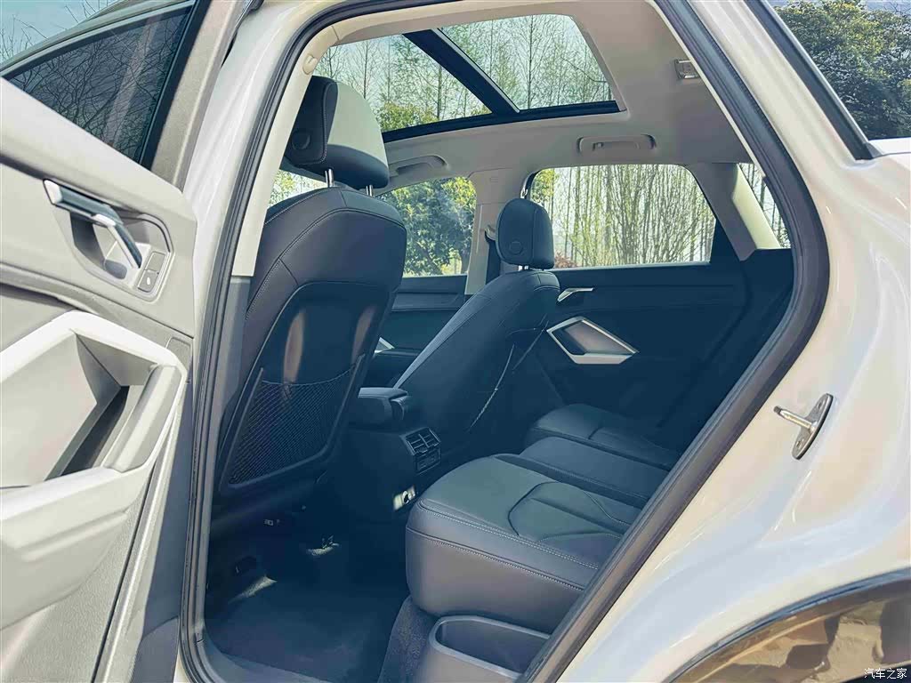 Audi Q3, 2021 16