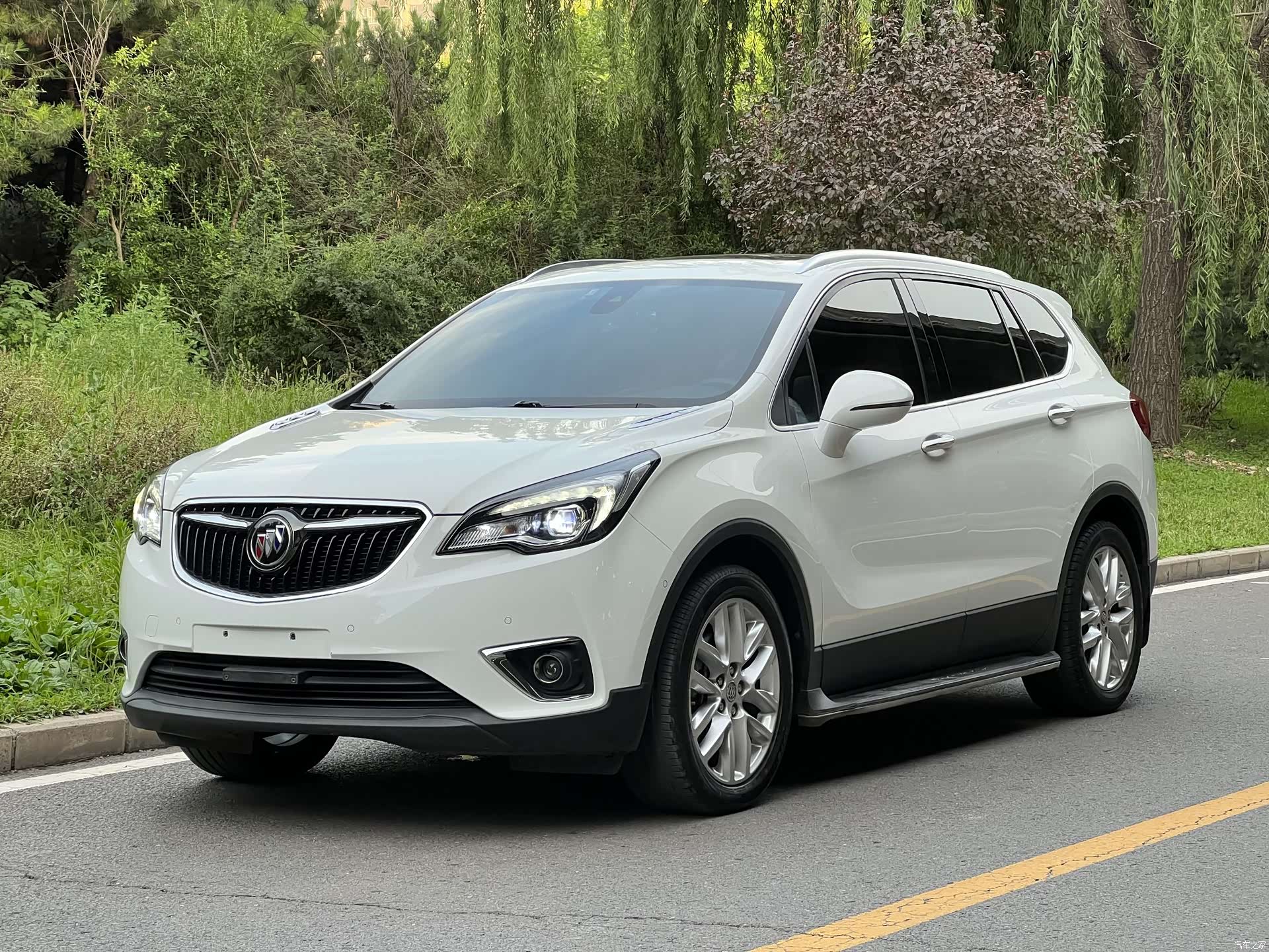 Buick Envision Plus, 2018 1