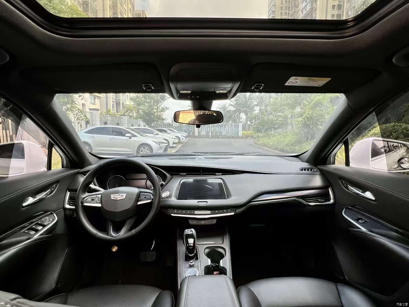 Cadillac XT4, 2022 4