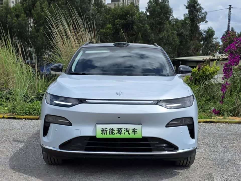 Leapmotor C11