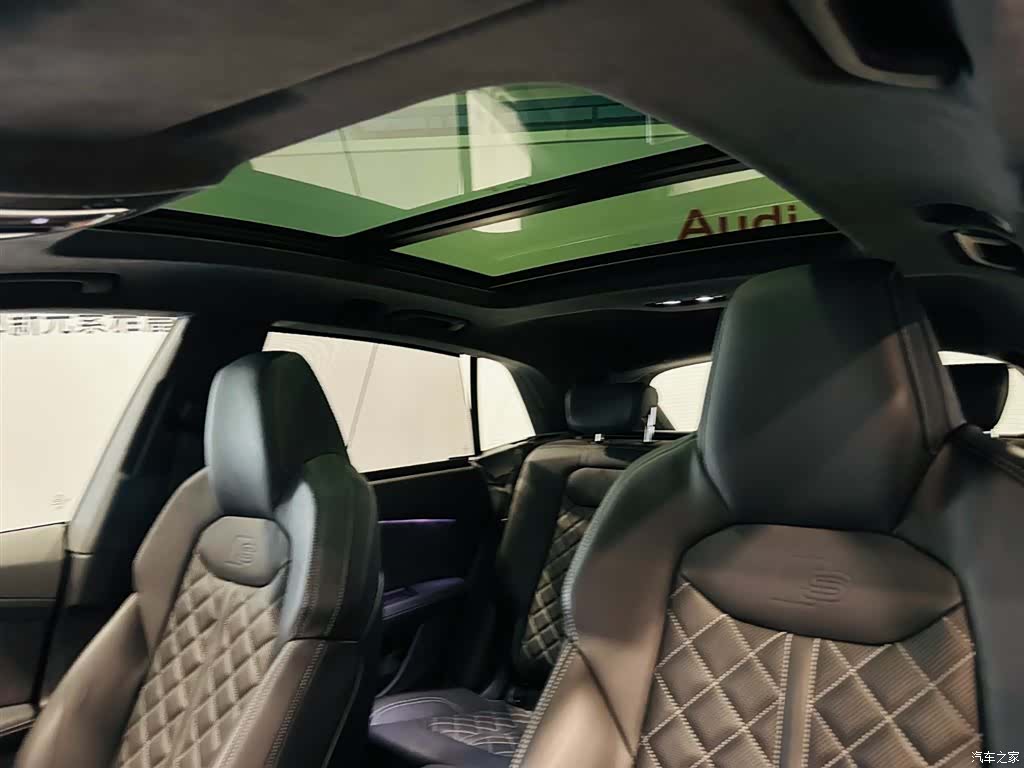 Audi Q8, 2024 12