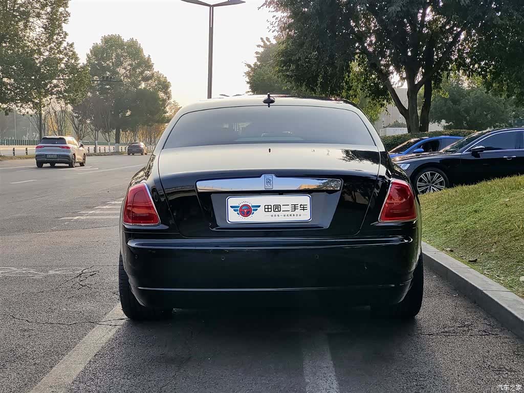 Rolls-Royce Ghost, 2012 все фото