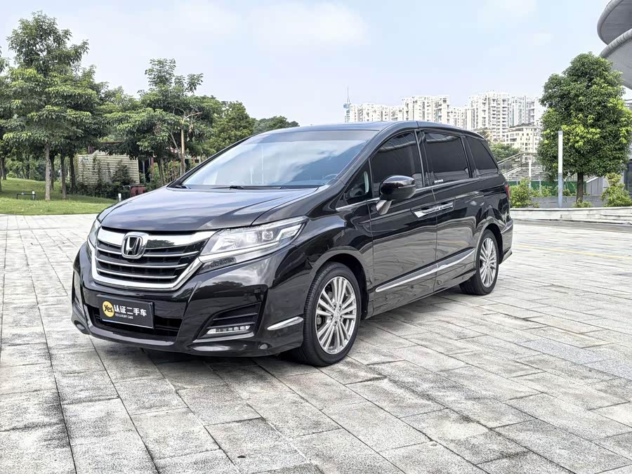 Honda Elysion 2017, фото 1