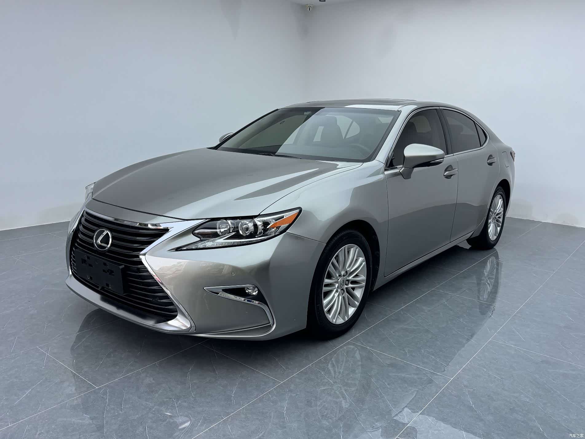 Lexus ES, 2017 1