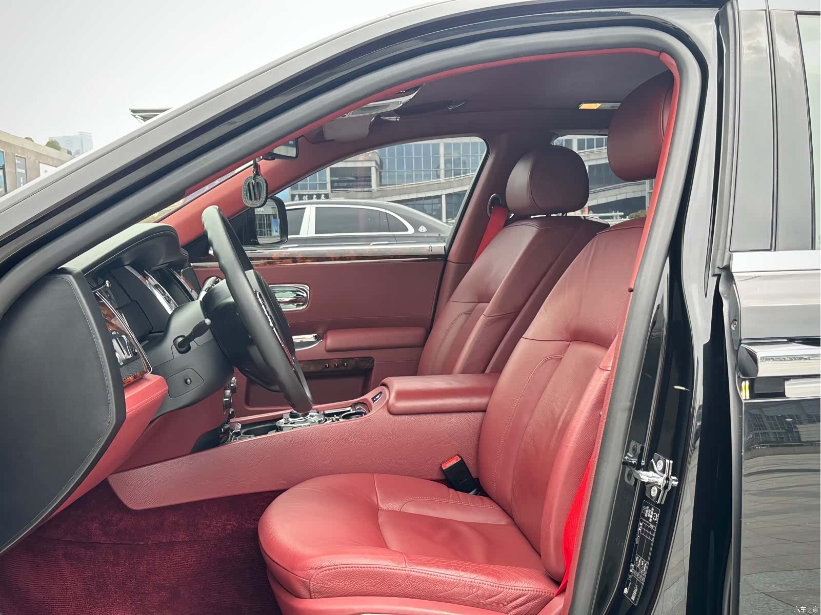 Rolls-Royce Ghost, 2010 18
