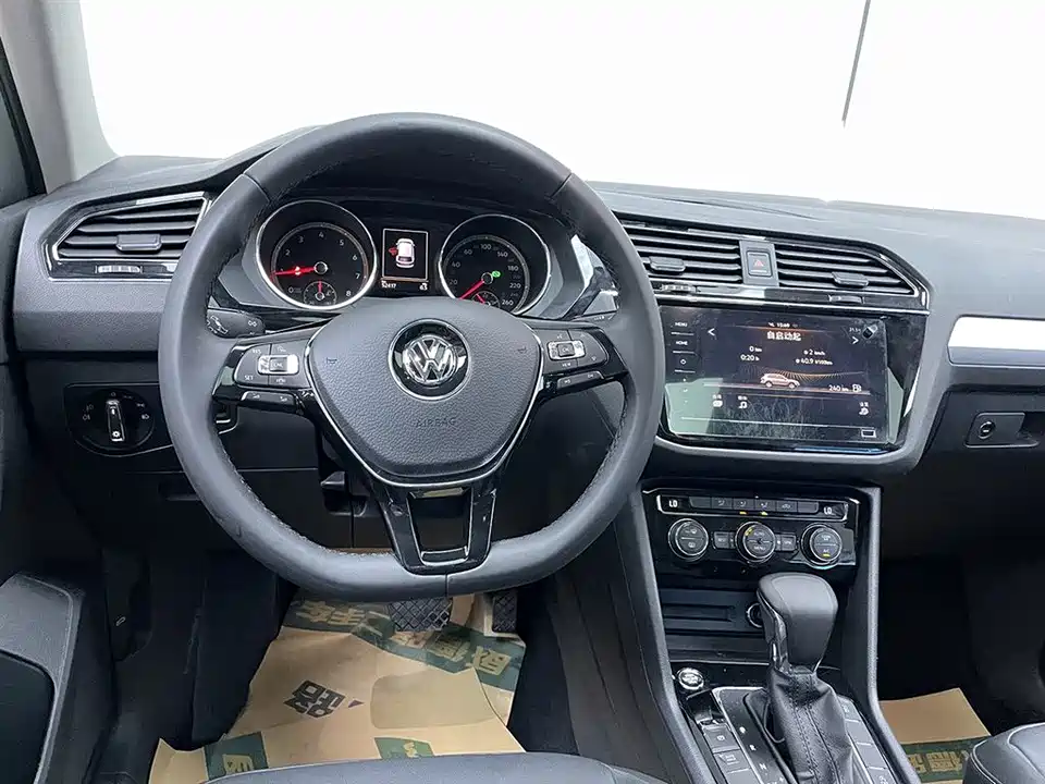 Volkswagen Tiguan L Volkswagen Tiguan L
