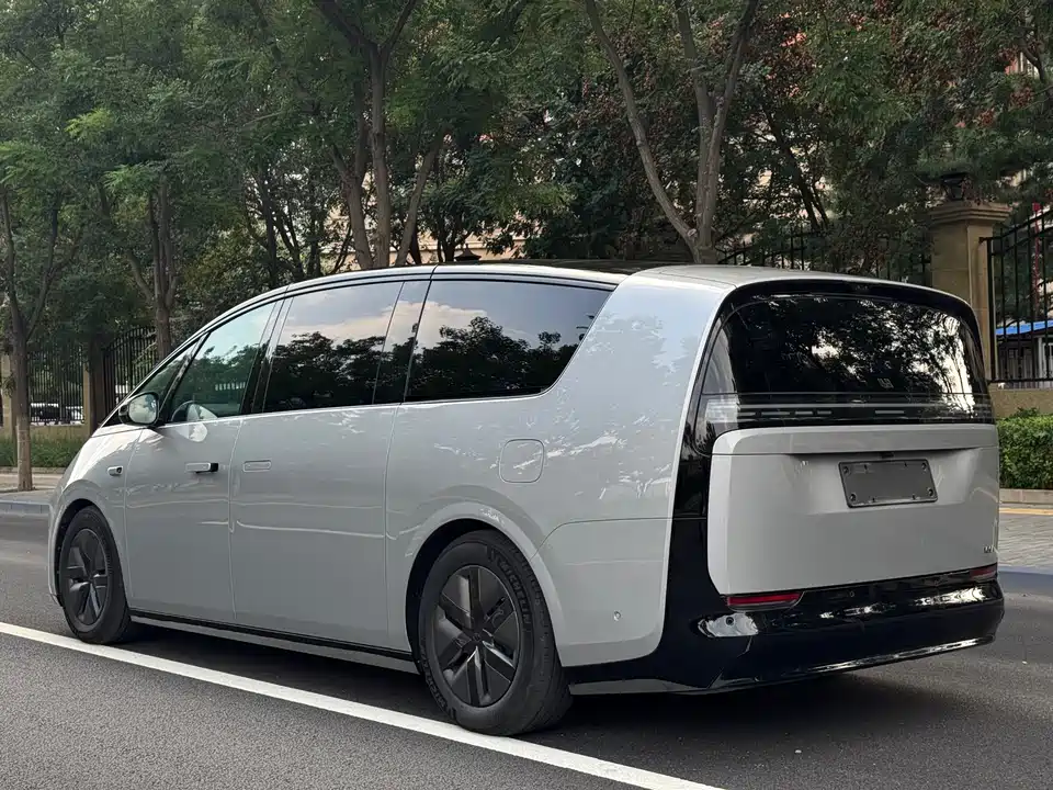 Li Auto Ideal MEGA Li Auto Ideal MEGA