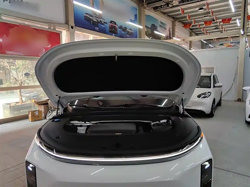 Li Auto Ideal L6
