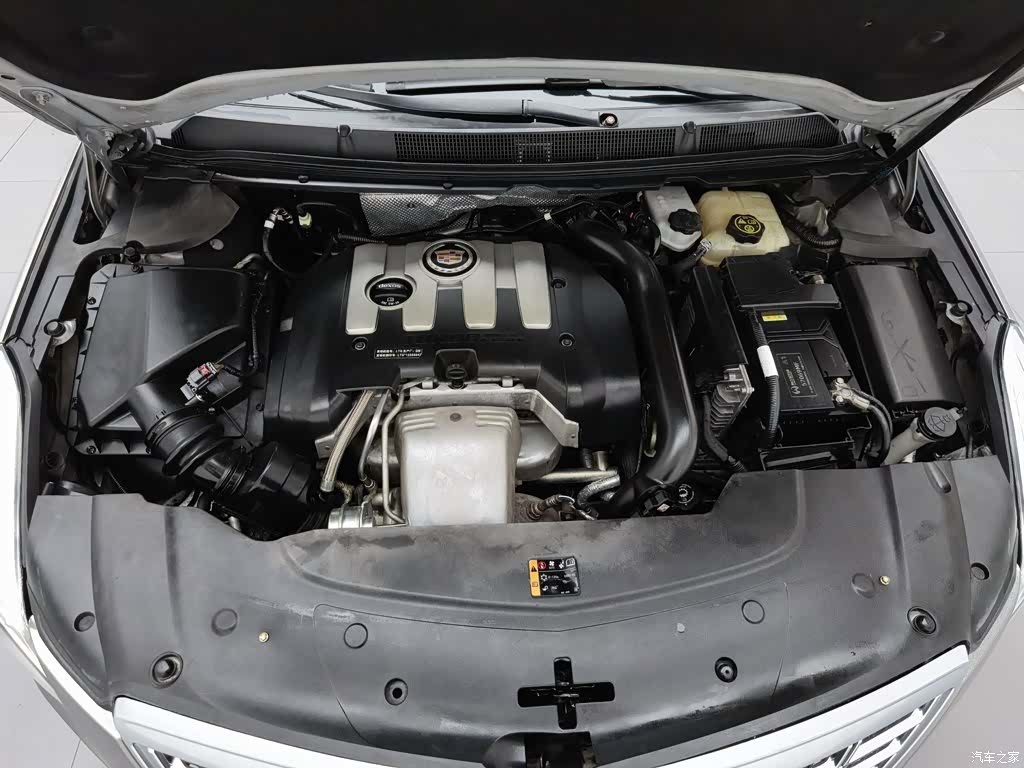 Cadillac XTS, 2013 6