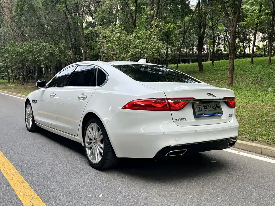Jaguar XFL Jaguar XFL