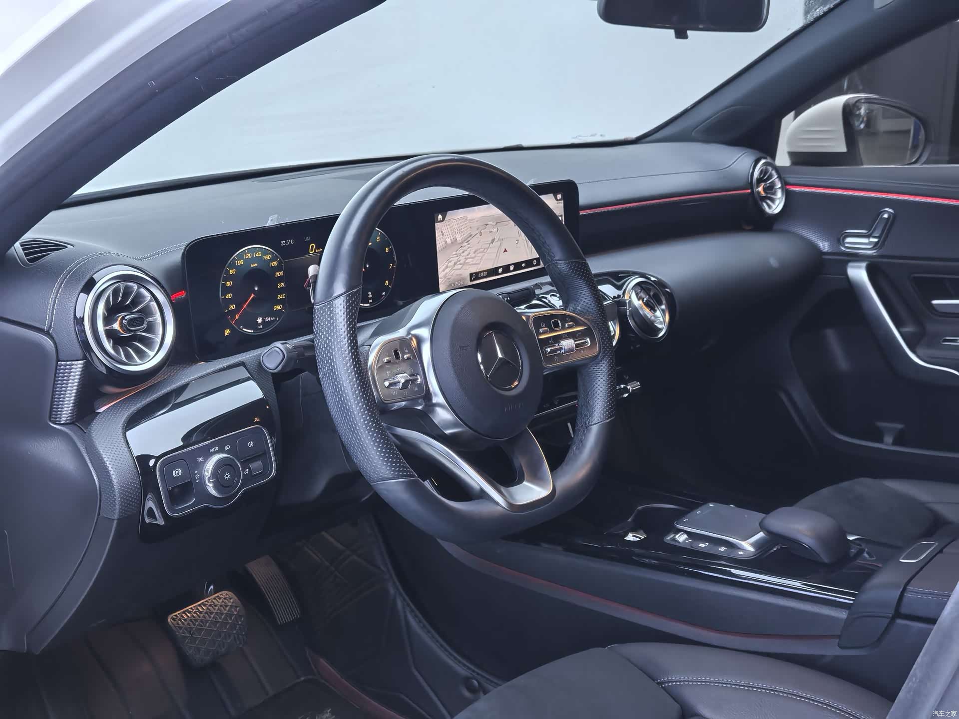 Mercedes-Benz A-Class, 2023 12