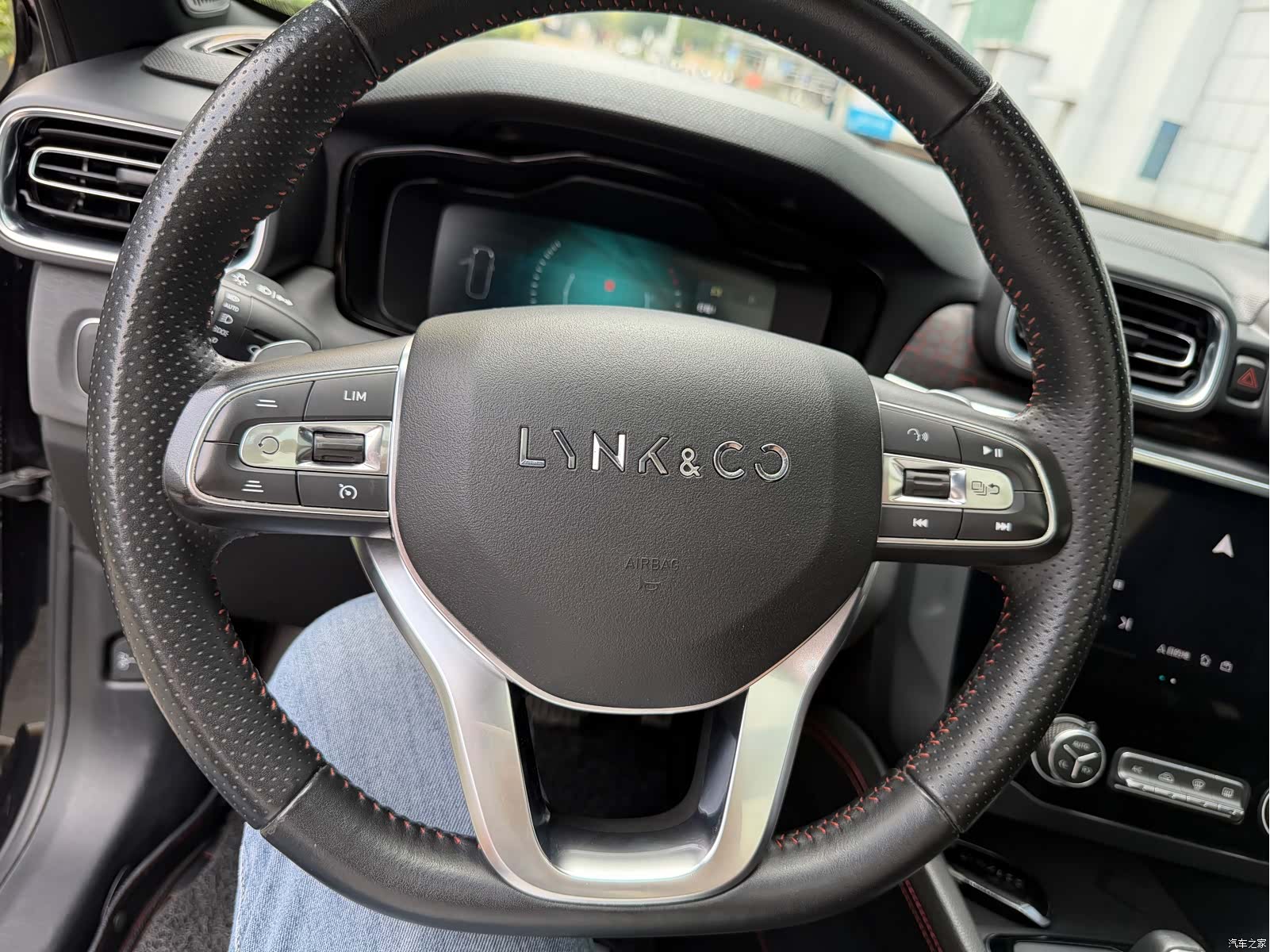 Lynk & Co 01, 2019 8