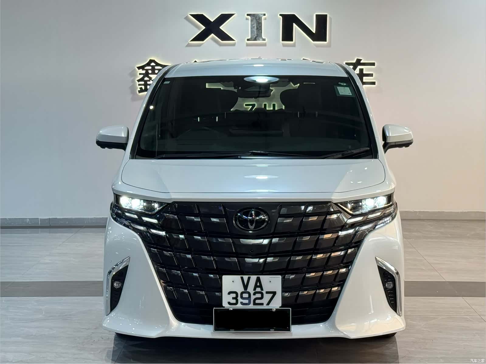 Toyota Alphard, 2026 3