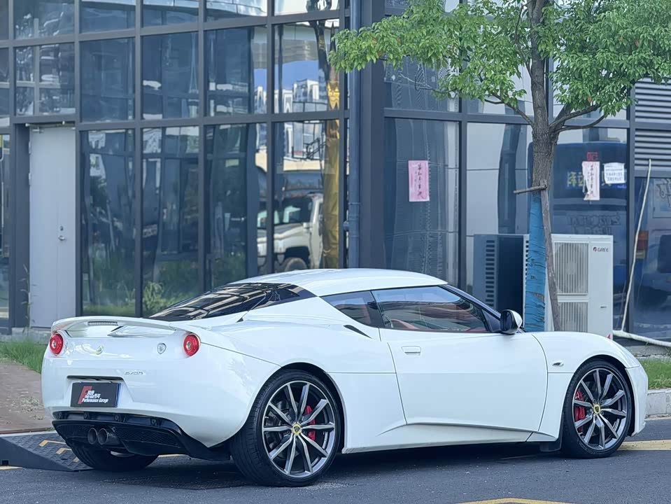 Lotus Evora