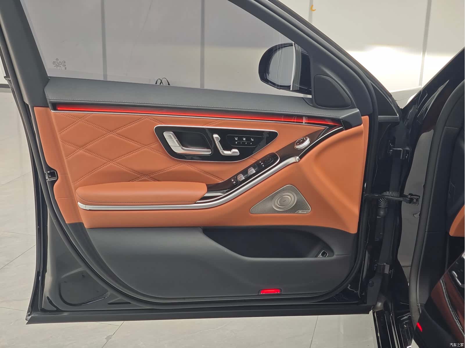 Maybach S-Class, 2023 10