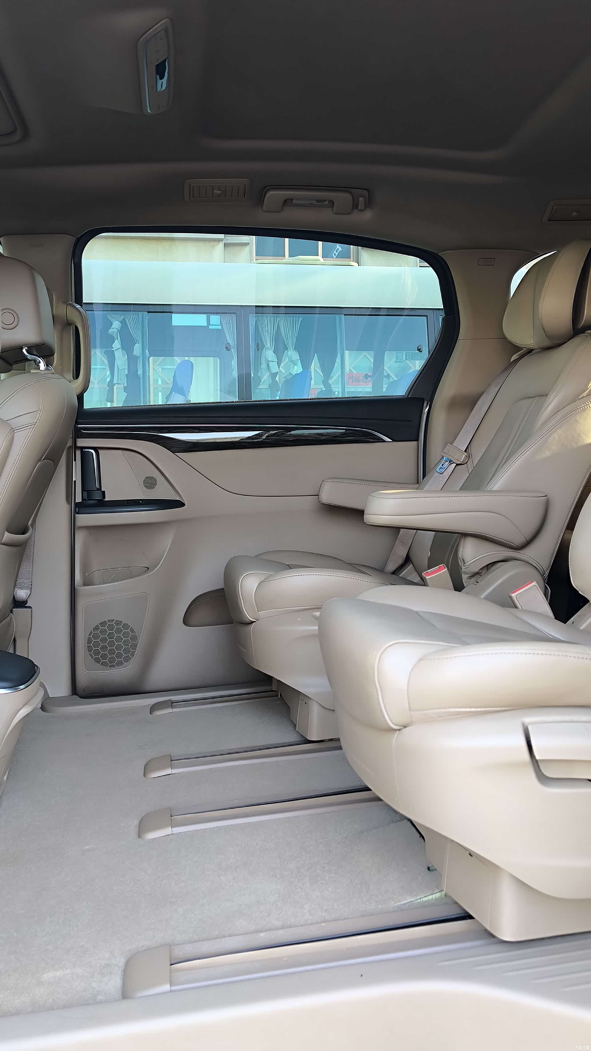 Buick GL8, 2017 17