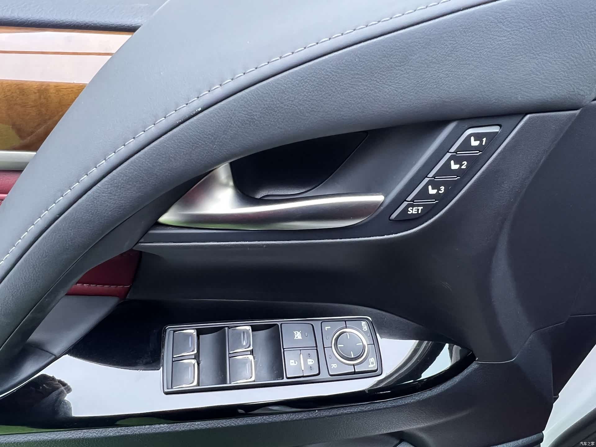 Lexus LX, 2022 22