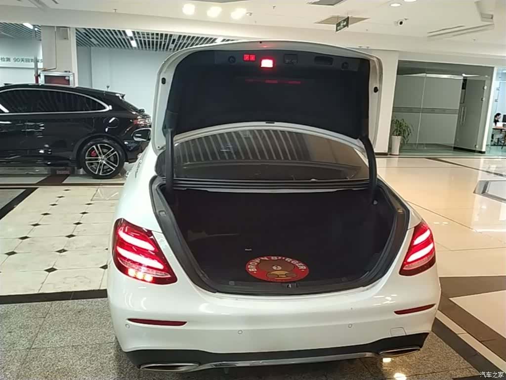 Mercedes-Benz E-Class, 2019 19