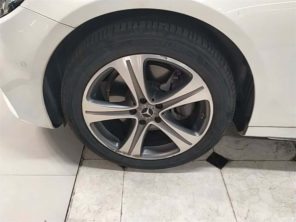Mercedes-Benz E-Class, 2019 23