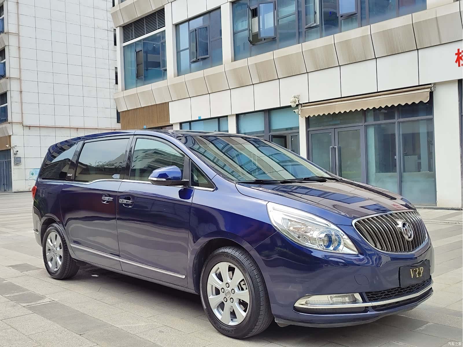 Buick GL8, 2016 3