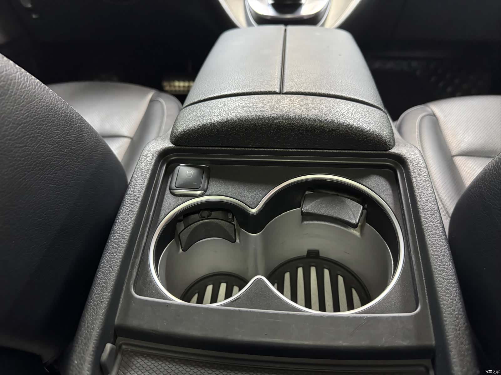 Mercedes-Benz V-Class, 2018 46