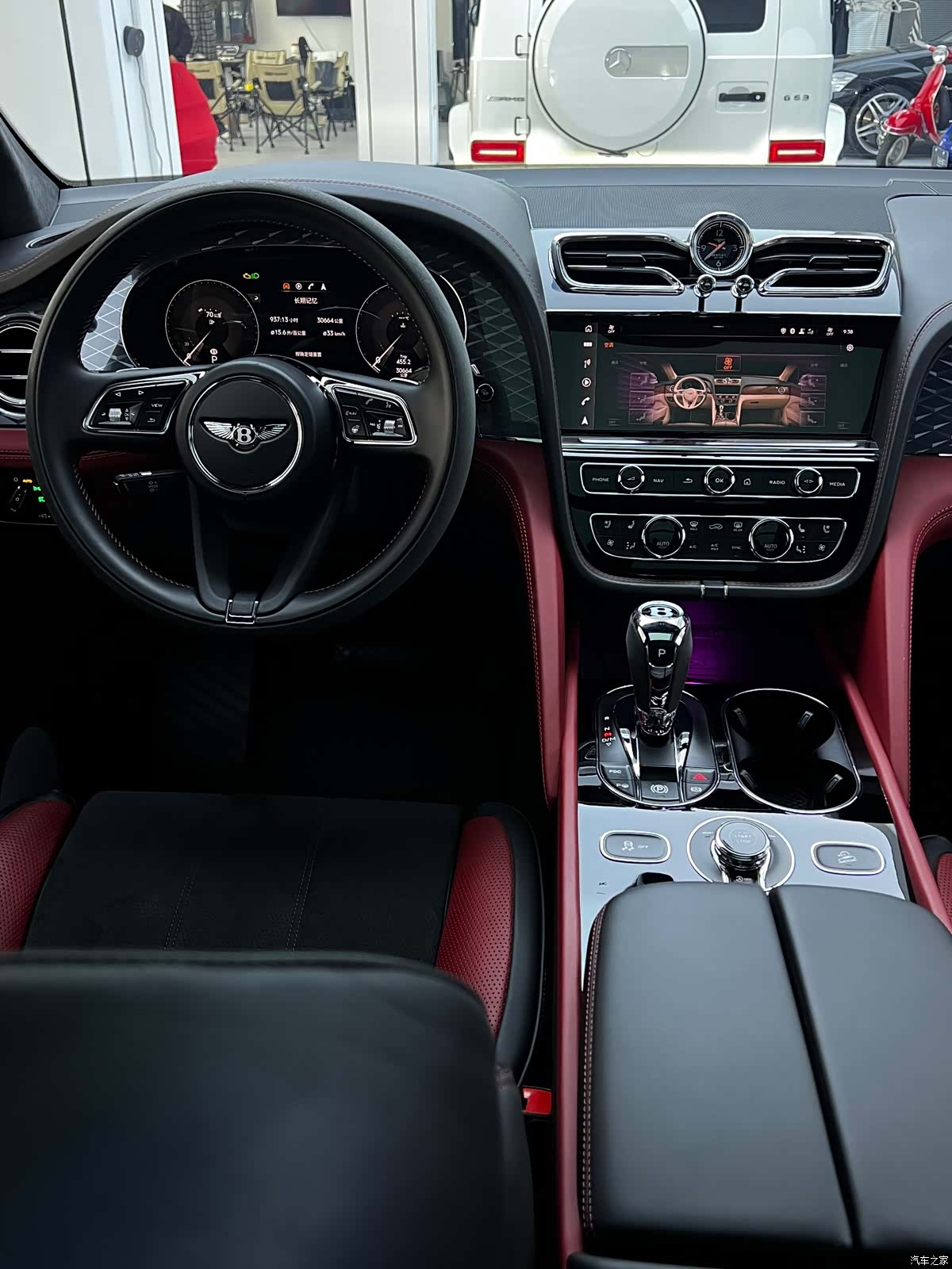 Bentley Bentayga, 2022 31