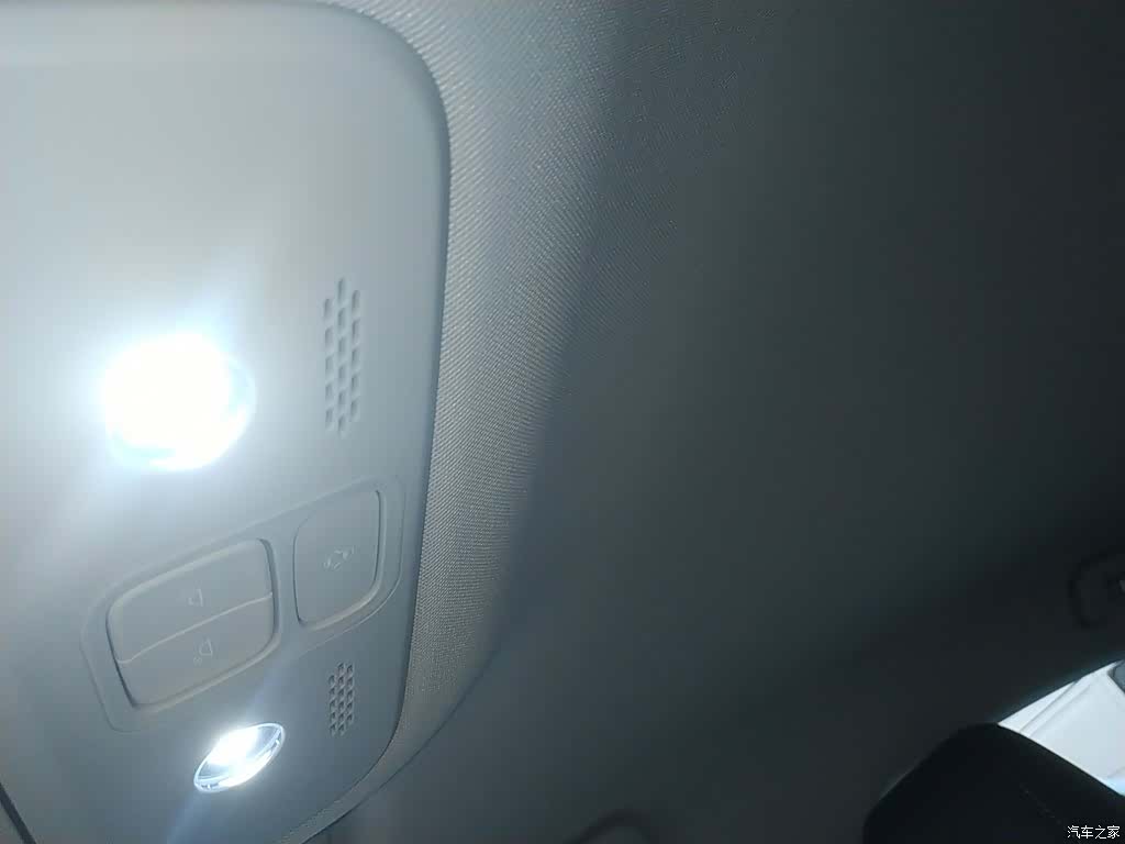 Wuling Starlight, 2025 14