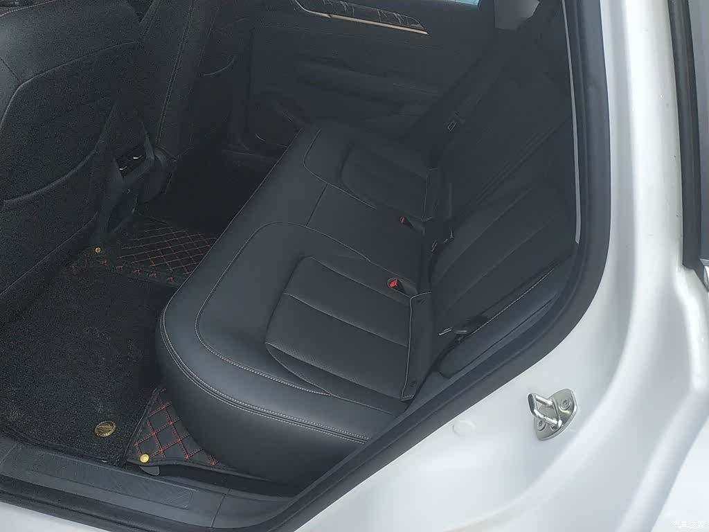 Wuling Starlight, 2025 13