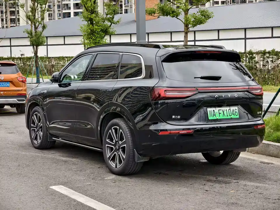 AITO Ask the world M7