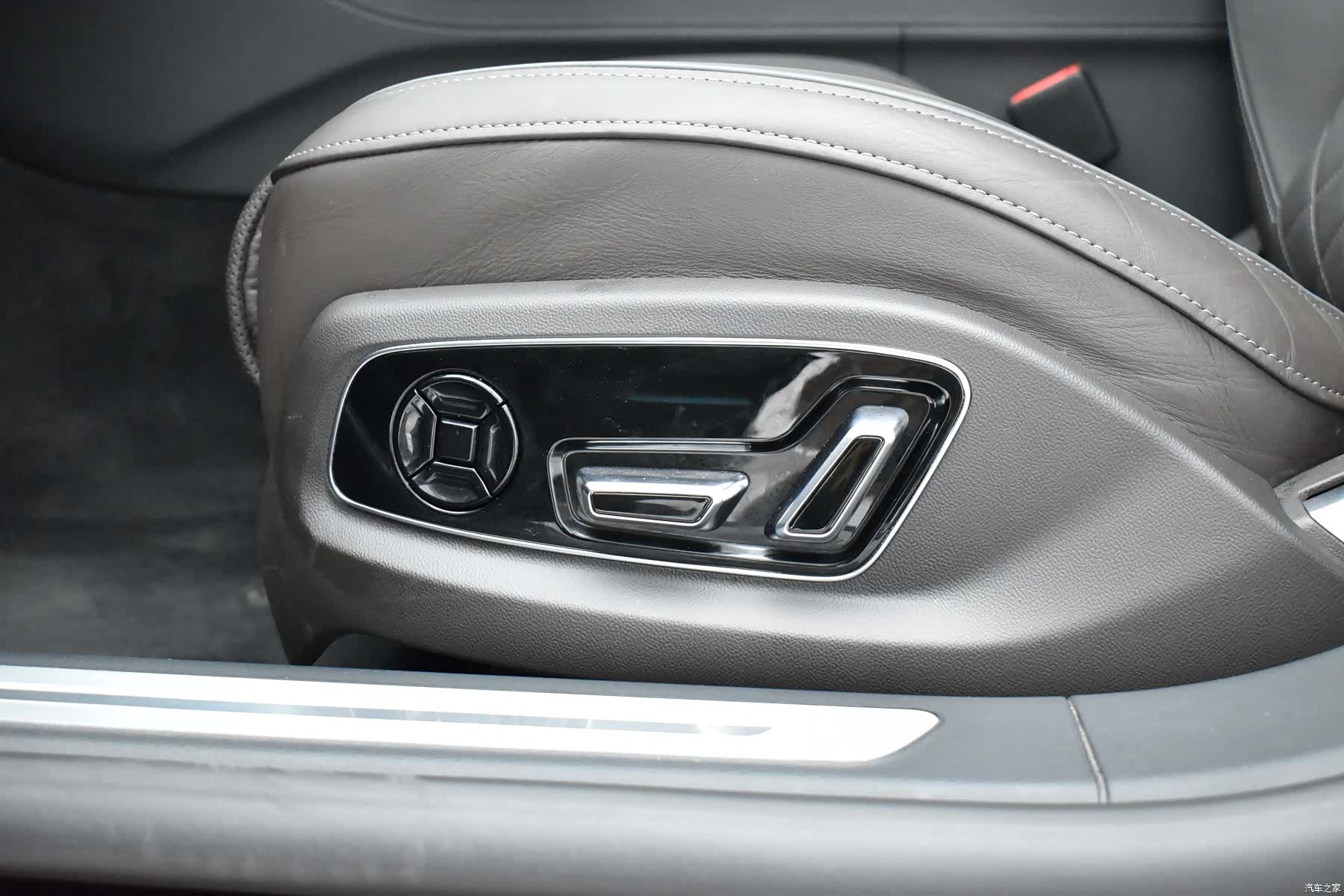 Audi A8L, 2024 16