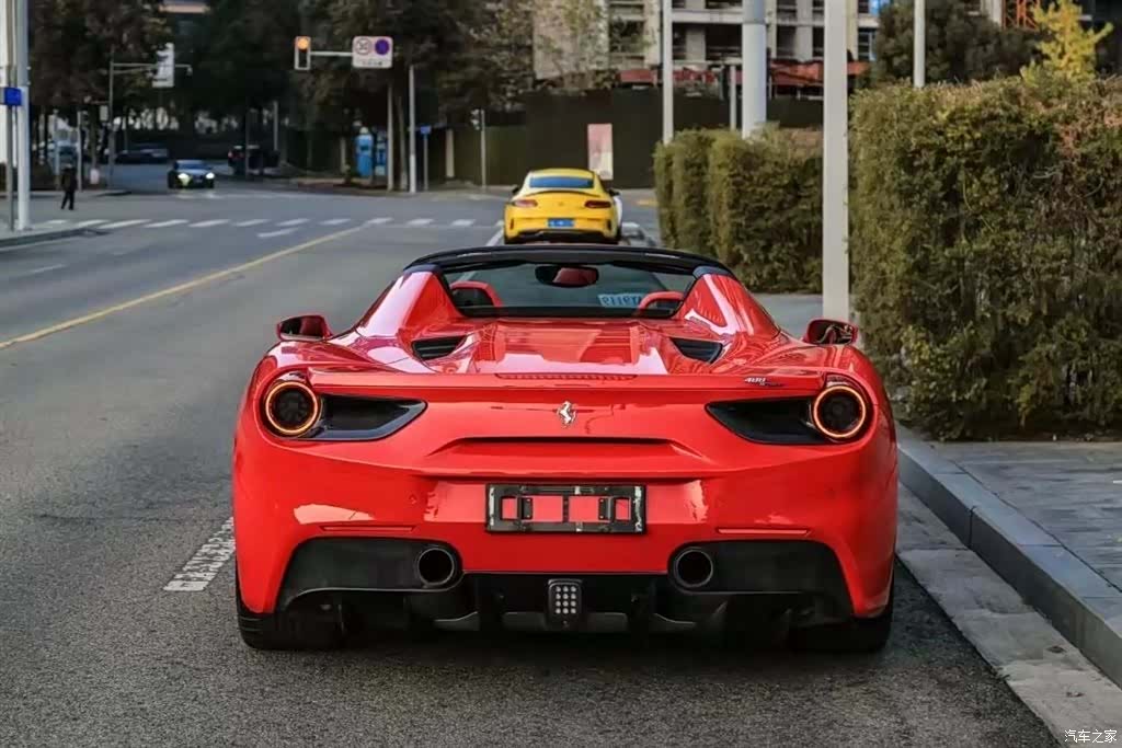 Ferrari 488, 2017 2