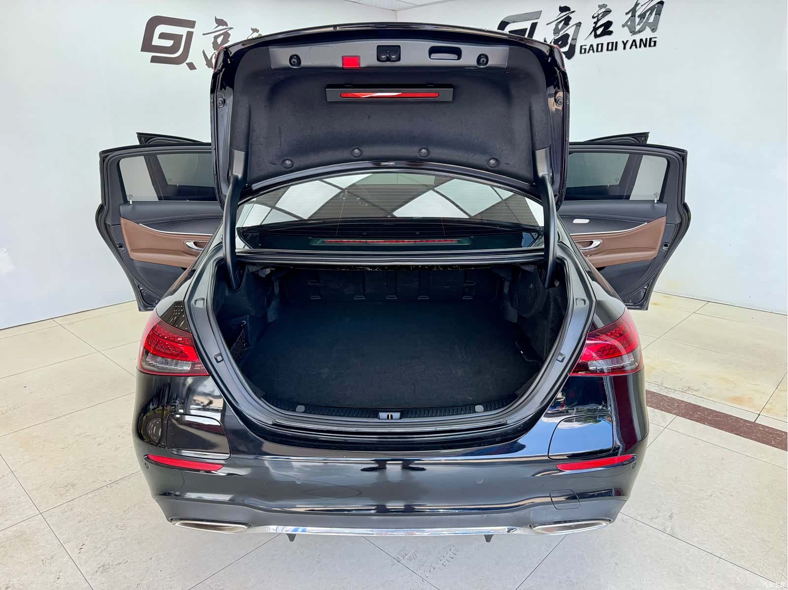 Mercedes-Benz E-Class, 2023 22