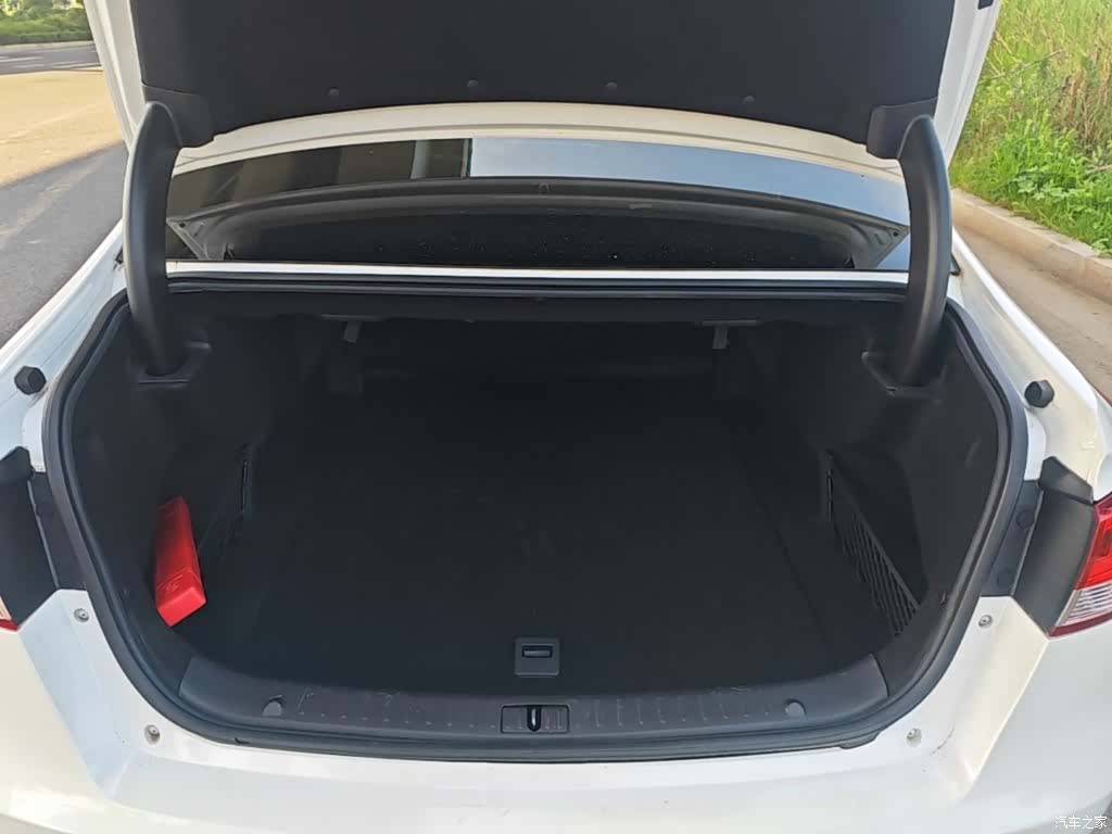 Zotye Z700, 2017 19