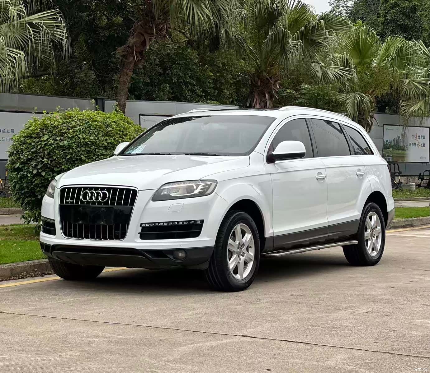 Audi Q7, 2014 1