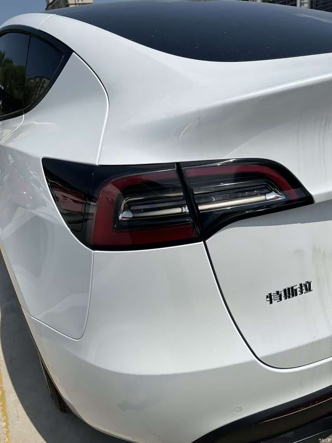 Tesla Model Y, 2023 20