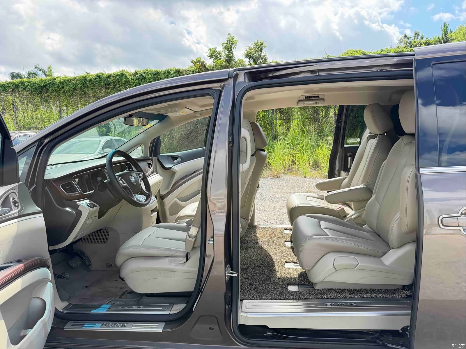 Buick GL8, 2017 10