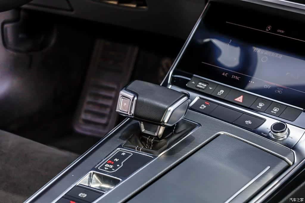 Audi A7L, 2024 28