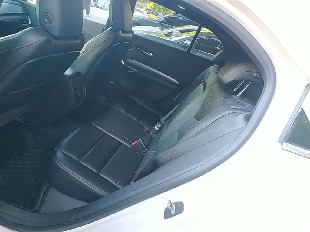 Cadillac XT4, 2019 13