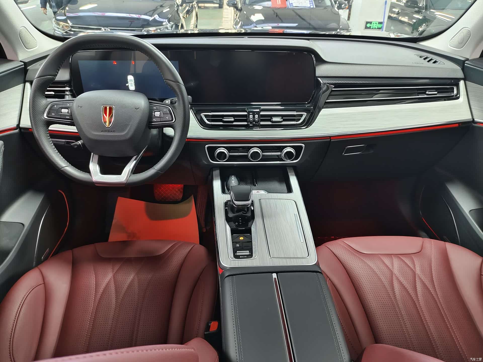Hongqi HS5, 2024 9