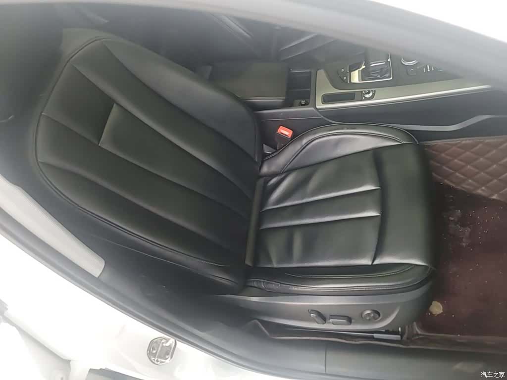 Audi A4L, 2019 25